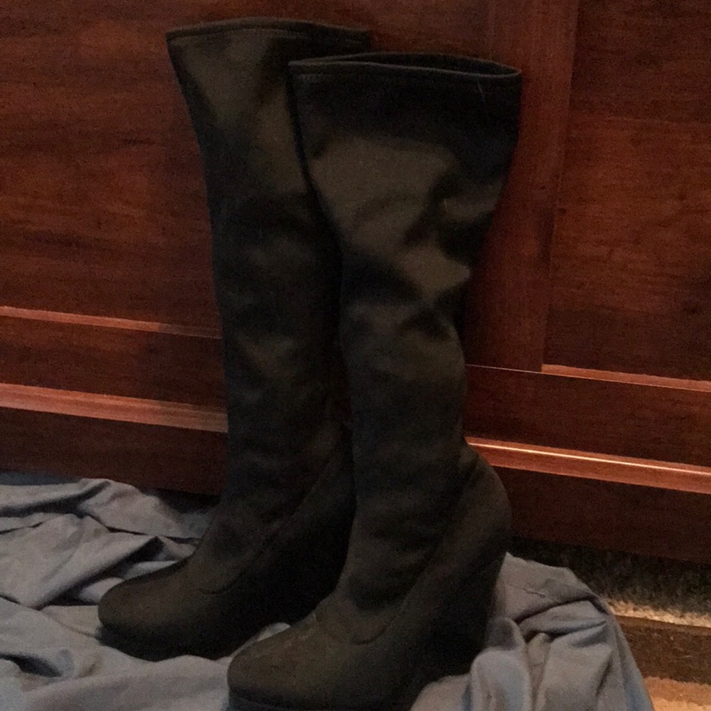 Use twice , very nice and comfy, wedge heels